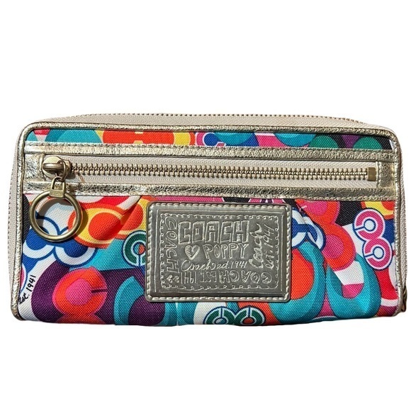 Coach poppy zip around wallet/wristlet rare limited edition with gusseted front - Picture 1 of 10